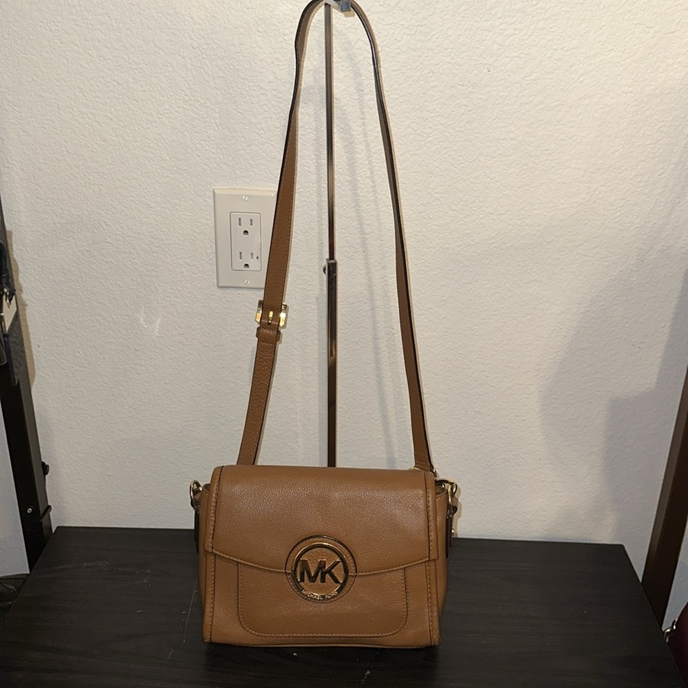 Michael Kors MARGO Leather Messenger Crossbody Bag Brown - Picture 7 of 13